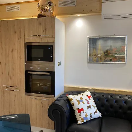 Sailing Yacht Apartment *